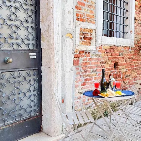 Gesuiti - Cozy And * Venice
