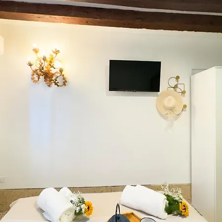 Gesuiti - Cozy And * Venice